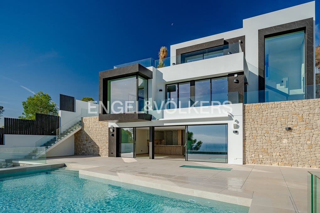 6 soveværelse Villa til salg i Benissa med swimmingpool garage - € 3.900.000 (Ref: 9400095)