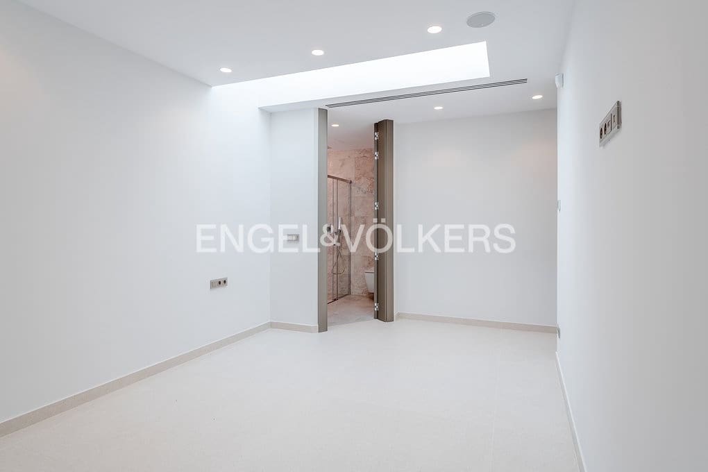 6 soveværelse Villa til salg i Benissa med swimmingpool garage - € 3.900.000 (Ref: 9400095)