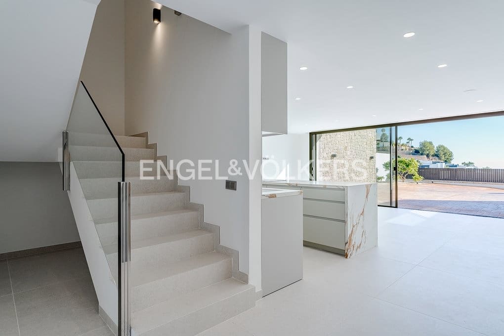 6 soveværelse Villa til salg i Benissa med swimmingpool garage - € 3.900.000 (Ref: 9400095)