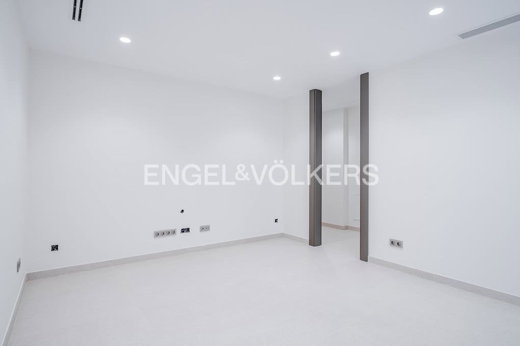 6 soveværelse Villa til salg i Benissa med swimmingpool garage - € 3.900.000 (Ref: 9400095)