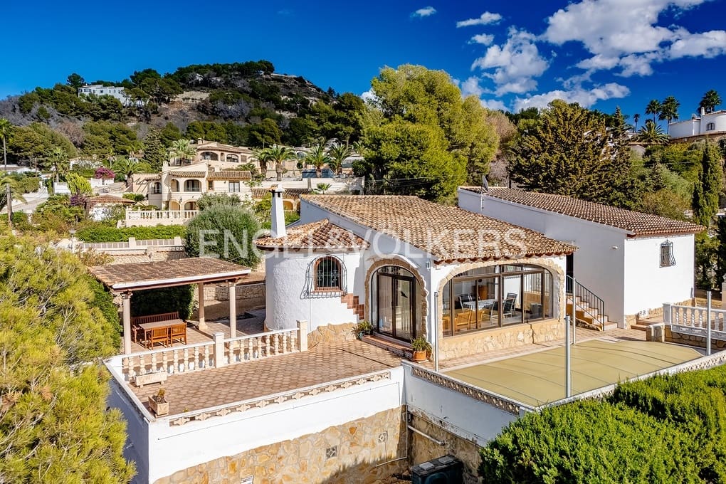 Chalet de 3 habitaciones en Calpe / Calp en venta con piscina garaje - 530.000 € (Ref: 9400225)