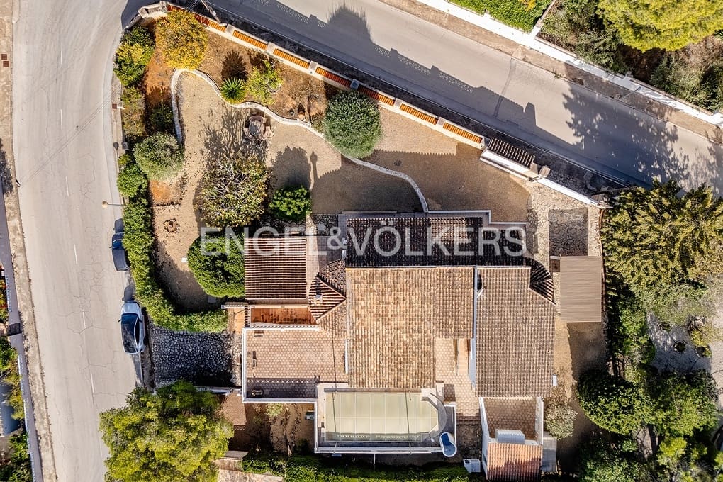 Chalet de 3 habitaciones en Calpe / Calp en venta con piscina garaje - 530.000 € (Ref: 9400225)