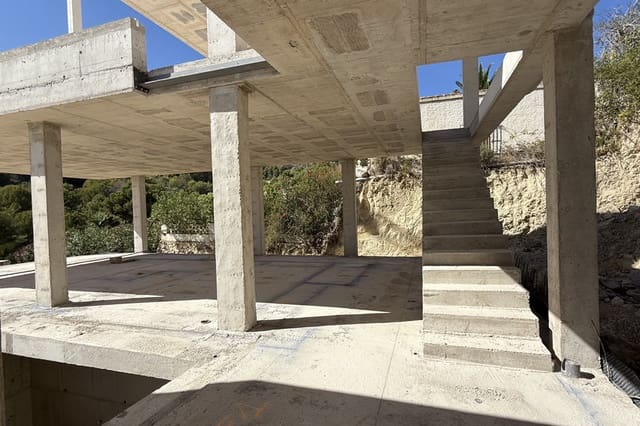 3 quarto Moradia para venda em Benissa com piscina garagem - 1 890 000 € (Ref: 9438133)