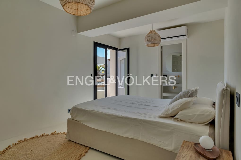 6 chambre Villa/Maison à vendre à Benissa avec piscine garage - 1 990 000 € (Ref: 9471791)