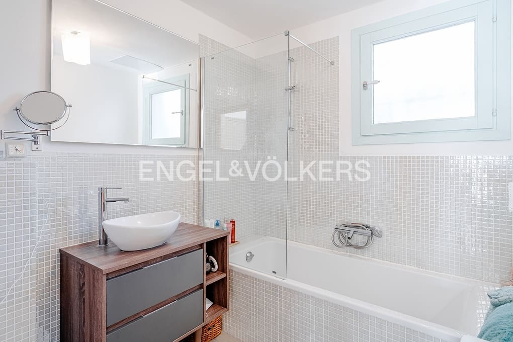 3 makuuhuone Huvila myytävänä paikassa Benissa mukana uima-altaan 
autotalli - 695 000 € (Ref: 9473345)