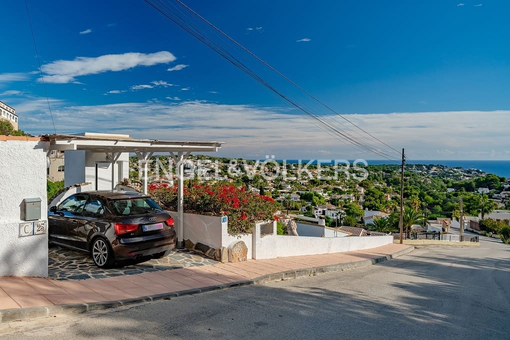 3 makuuhuone Huvila myytävänä paikassa Benissa mukana uima-altaan 
autotalli - 695 000 € (Ref: 9473345)