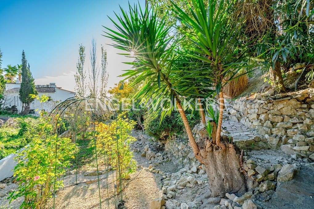 3 makuuhuone Huvila myytävänä paikassa Benissa mukana uima-altaan 
autotalli - 695 000 € (Ref: 9473345)