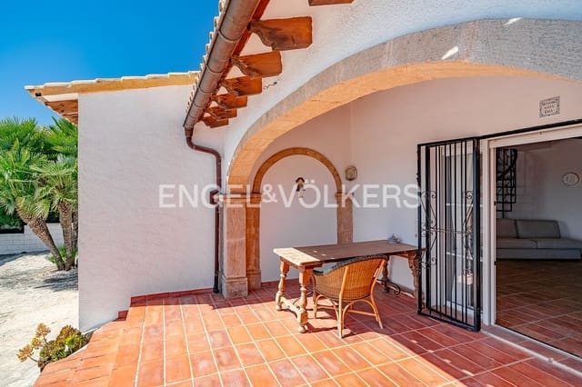 4 chambre Villa/Maison à vendre à Calpe / Calp avec piscine garage - 1 450 000 € (Ref: 9475683)