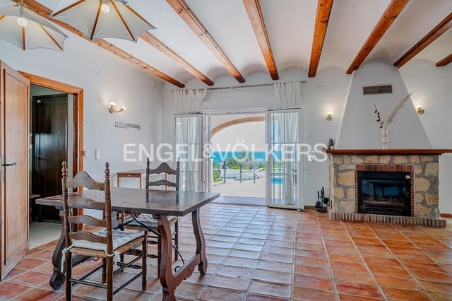 4 chambre Villa/Maison à vendre à Calpe / Calp avec piscine garage - 1 450 000 € (Ref: 9475683)