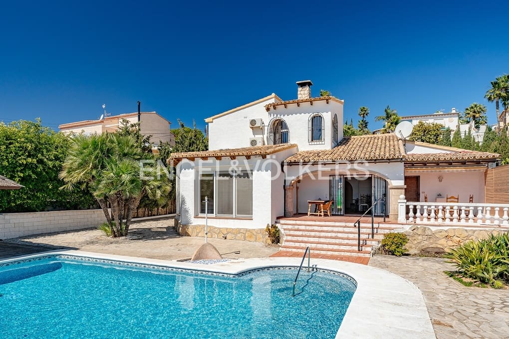 4 chambre Villa/Maison à vendre à Calpe / Calp avec piscine garage - 1 450 000 € (Ref: 9475683)