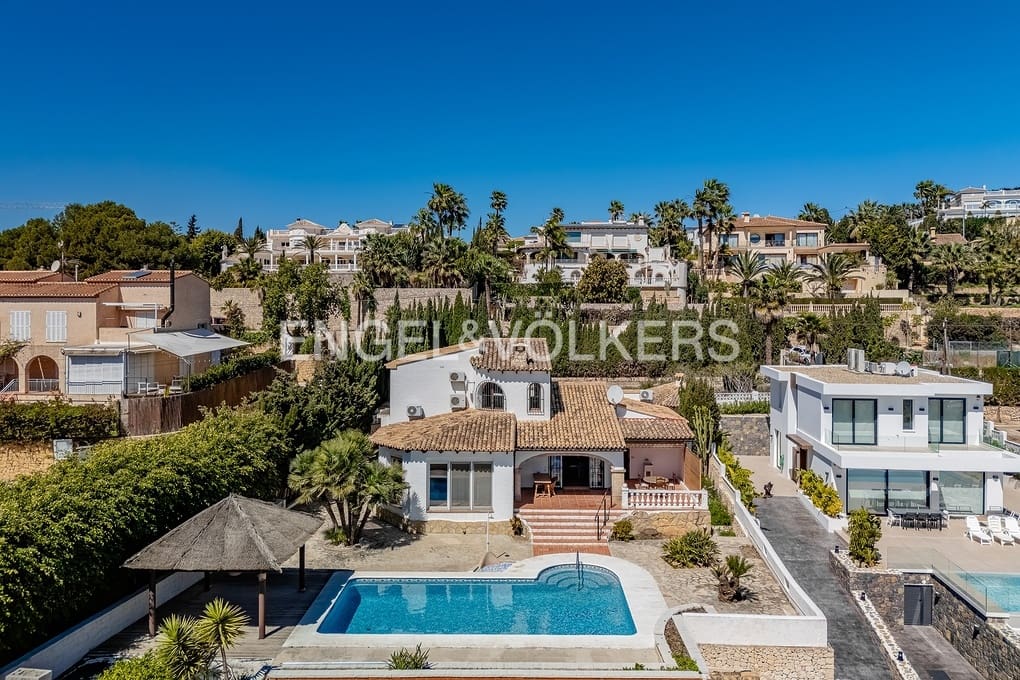 4 chambre Villa/Maison à vendre à Calpe / Calp avec piscine garage - 1 450 000 € (Ref: 9475683)