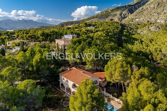 4 camera da letto Villa in vendita in Alhama Springs, Altea con piscina garage - 685.000 € (Rif: 9480717)