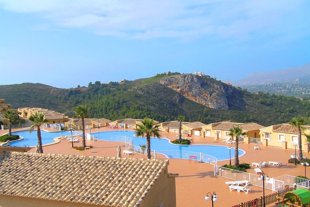 2 slaapkamer Penthouse te koop in Cumbre del Sol met zwembad garage - € 503.000 (Ref: 9481590)