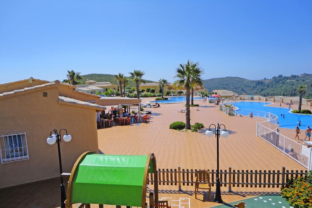 Ático de 2 habitaciones en Cumbre del Sol en venta con piscina garaje - 476.000 € (Ref: 9484989)