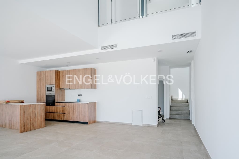 3 bedroom Villa for sale in Benissa with pool garage - € 1,175,000 (Ref: 9487957)