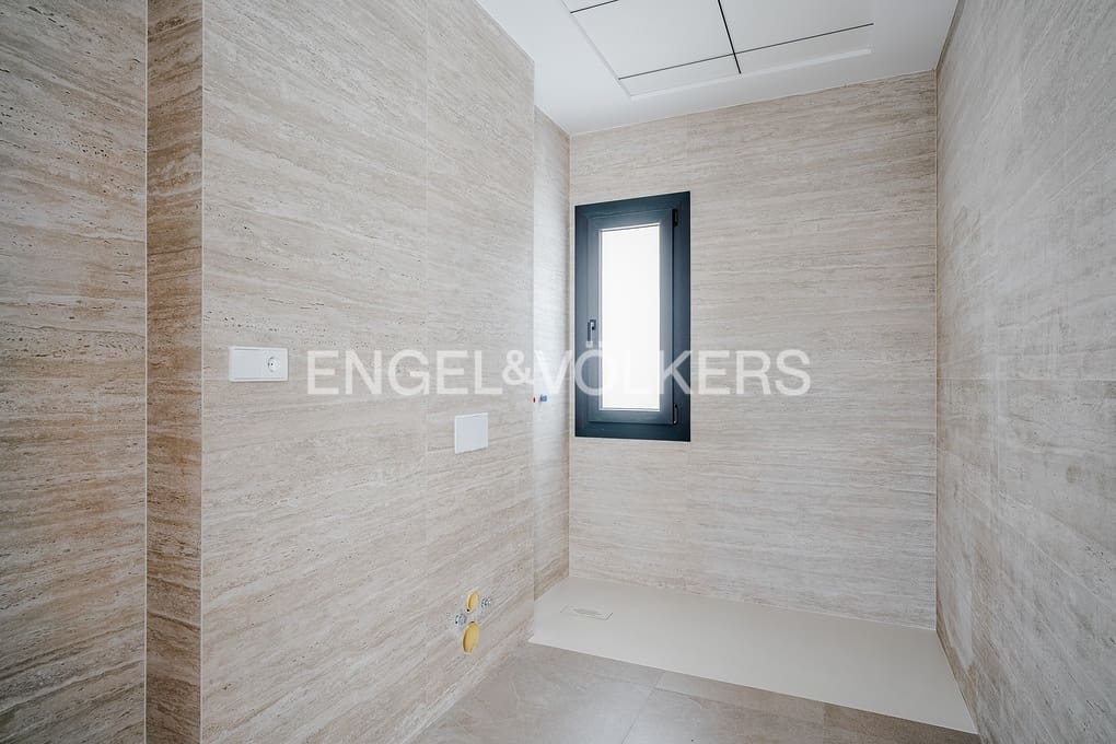 3 bedroom Villa for sale in Benissa with pool garage - € 1,175,000 (Ref: 9487957)