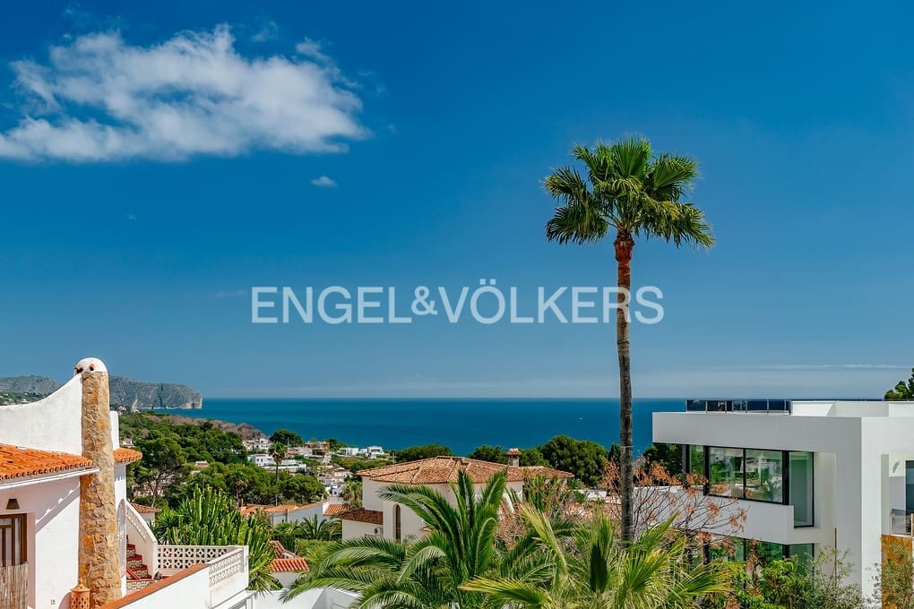 3 bedroom Villa for sale in Benissa with pool garage - € 1,175,000 (Ref: 9487957)