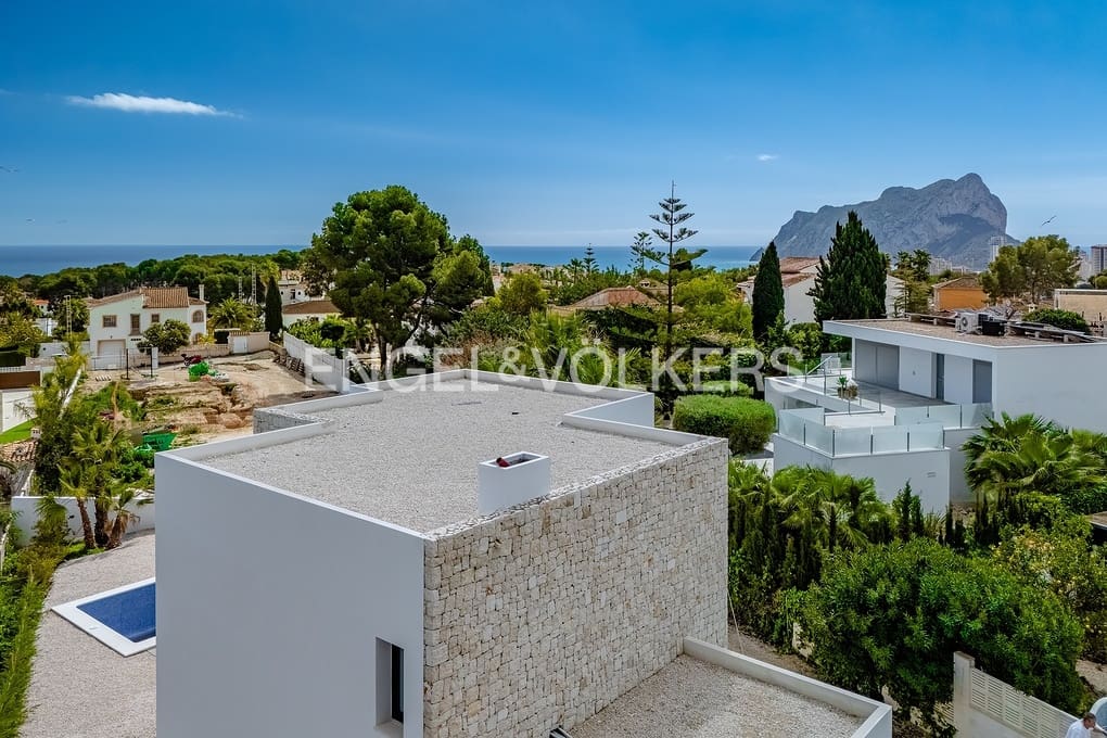 3 bedroom Villa for sale in Benissa with pool garage - € 1,175,000 (Ref: 9487957)