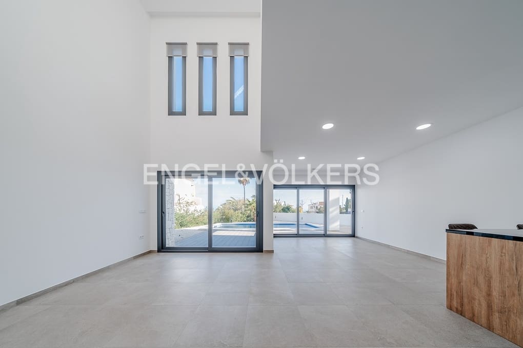 3 soverom Villa til salgs i Benissa med svømmebasseng garasje - € 1 175 000 (Ref: 9487957)