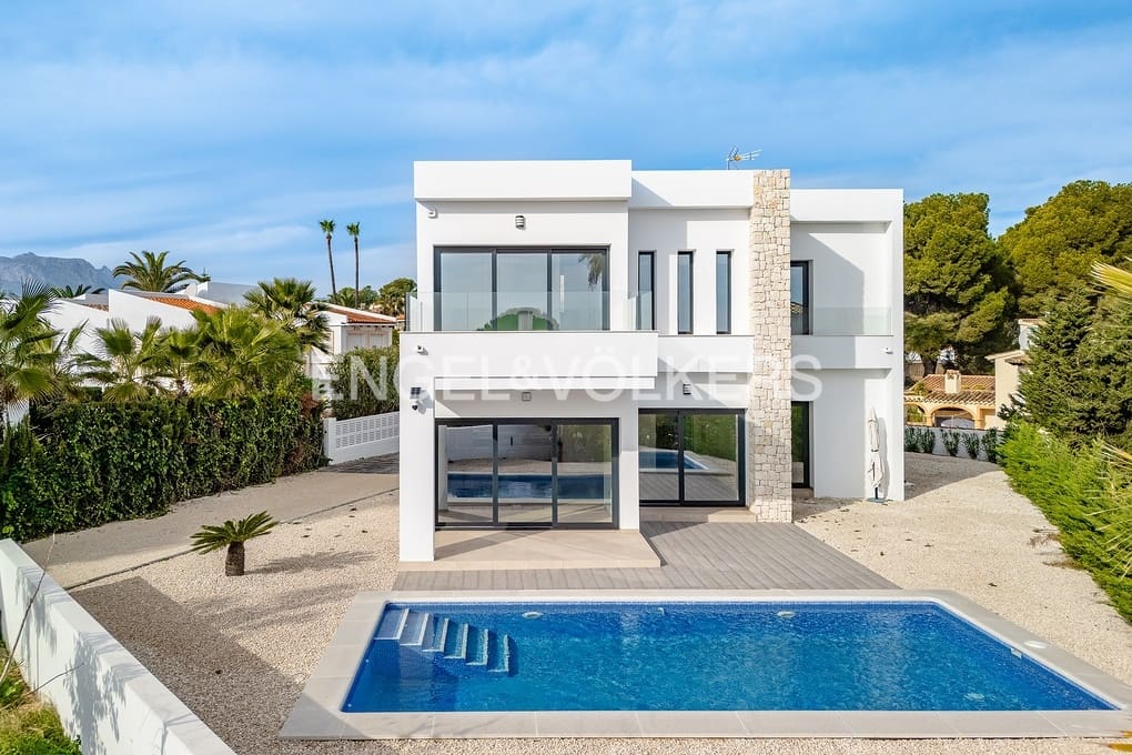 3 soverom Villa til salgs i Benissa med svømmebasseng garasje - € 1 175 000 (Ref: 9487957)