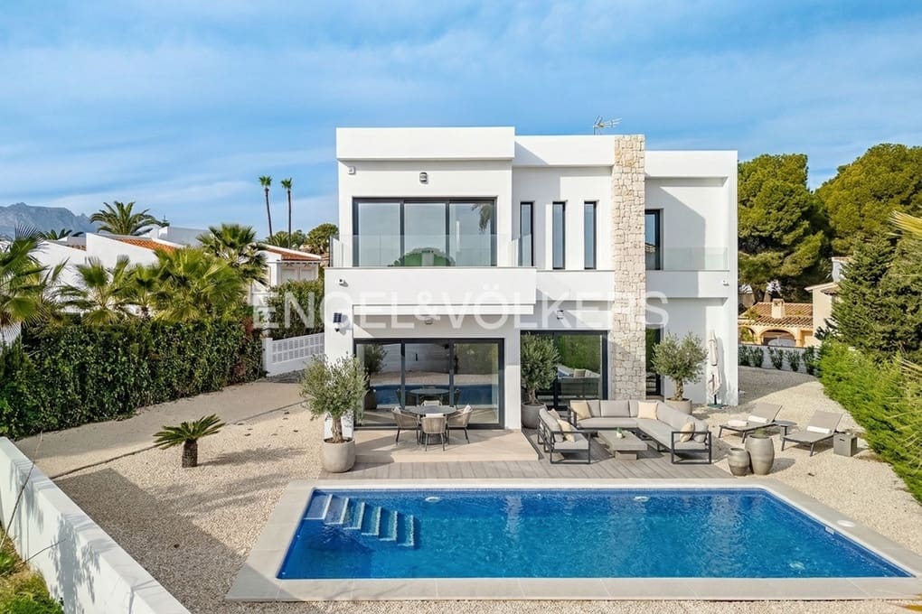 3 soverom Villa til salgs i Benissa med svømmebasseng garasje - € 1 175 000 (Ref: 9487957)