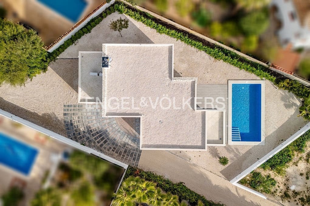 3 soveværelse Villa til salg i Benissa med swimmingpool garage - € 1.175.000 (Ref: 9487957)
