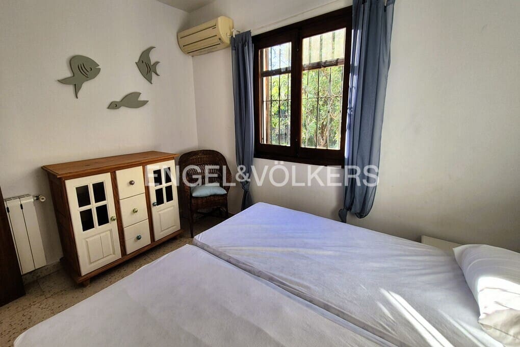 3 bedroom Villa for sale in Calpe / Calp with pool garage - € 525,000 (Ref: 9488006)