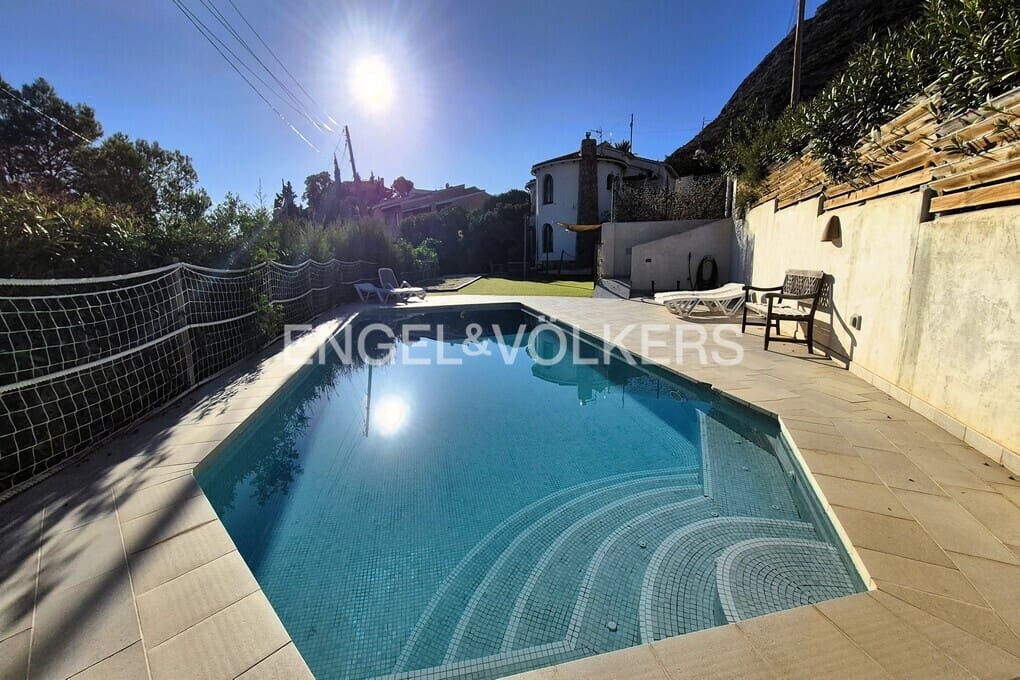 3 bedroom Villa for sale in Calpe / Calp with pool garage - € 525,000 (Ref: 9488006)