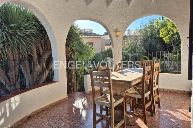 3 quarto Moradia para venda em Calpe / Calp com piscina garagem - 525 000 € (Ref: 9488006)