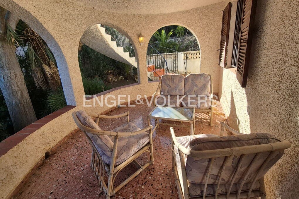3 bedroom Villa for sale in Calpe / Calp with pool garage - € 525,000 (Ref: 9488006)