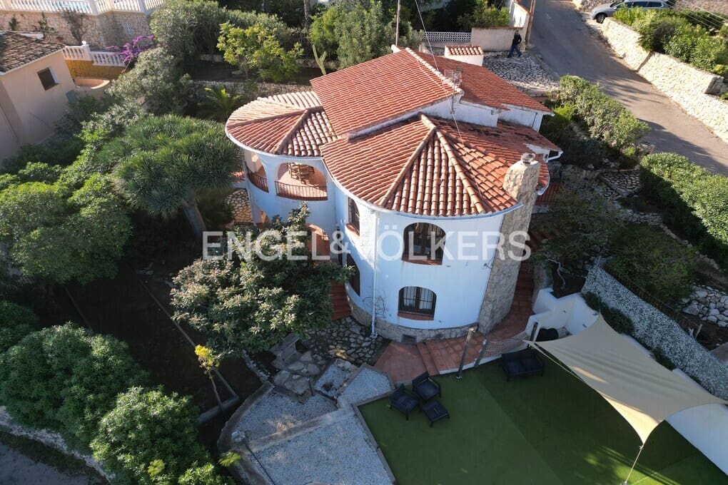 3 bedroom Villa for sale in Calpe / Calp with pool garage - € 525,000 (Ref: 9488006)