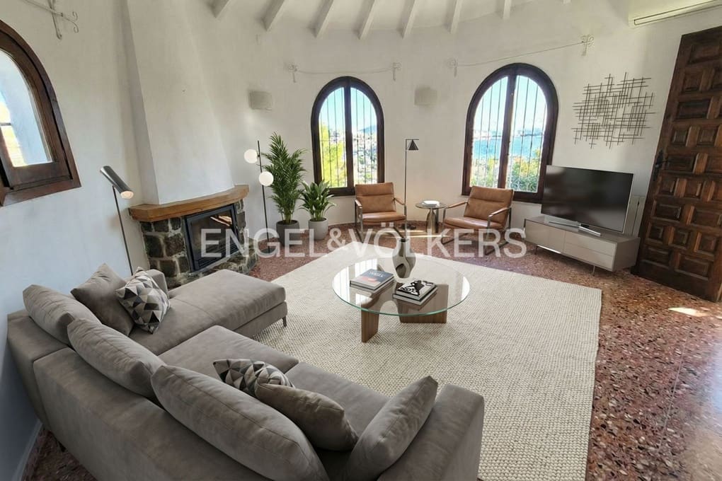 3 bedroom Villa for sale in Calpe / Calp with pool garage - € 525,000 (Ref: 9488006)
