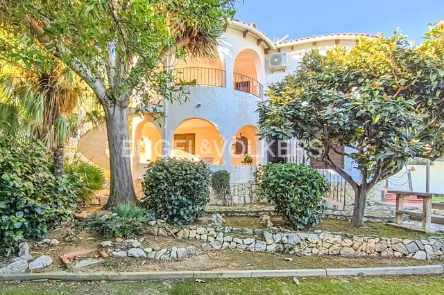 3 bedroom Villa for sale in Calpe / Calp with pool garage - € 525,000 (Ref: 9488006)