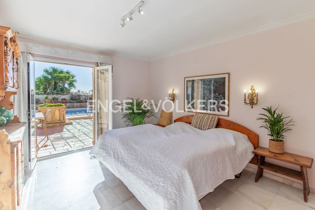 4 bedroom Villa for sale in Cumbre del Sol with pool garage - € 1,198,000 (Ref: 9490932)