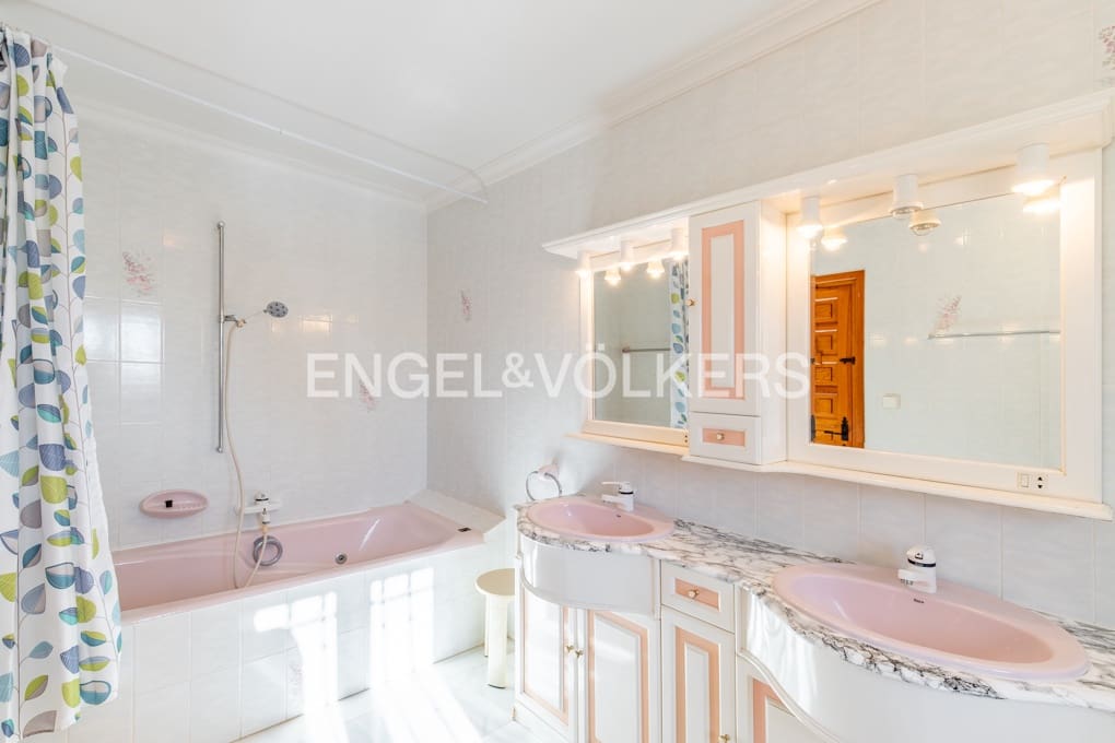 4 bedroom Villa for sale in Cumbre del Sol with pool garage - € 1,198,000 (Ref: 9490932)