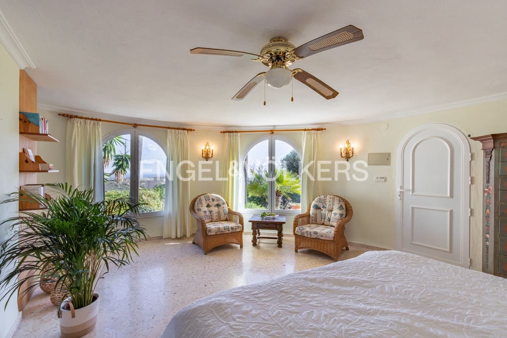 4 bedroom Villa for sale in Cumbre del Sol with pool garage - € 1,198,000 (Ref: 9490932)