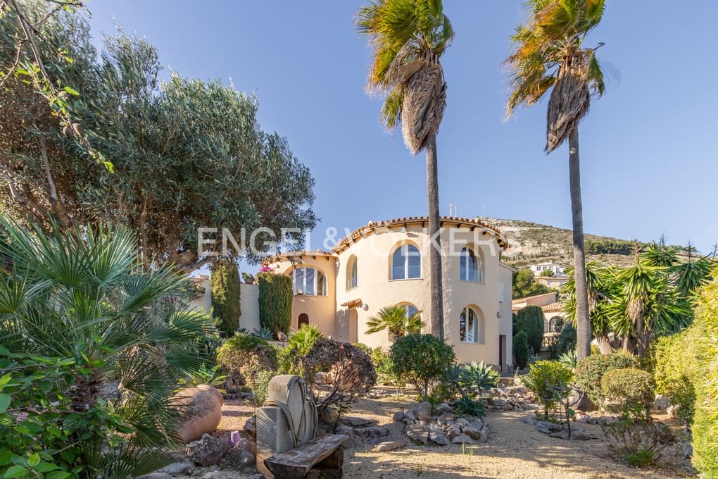 4 bedroom Villa for sale in Cumbre del Sol with pool garage - € 1,198,000 (Ref: 9490932)