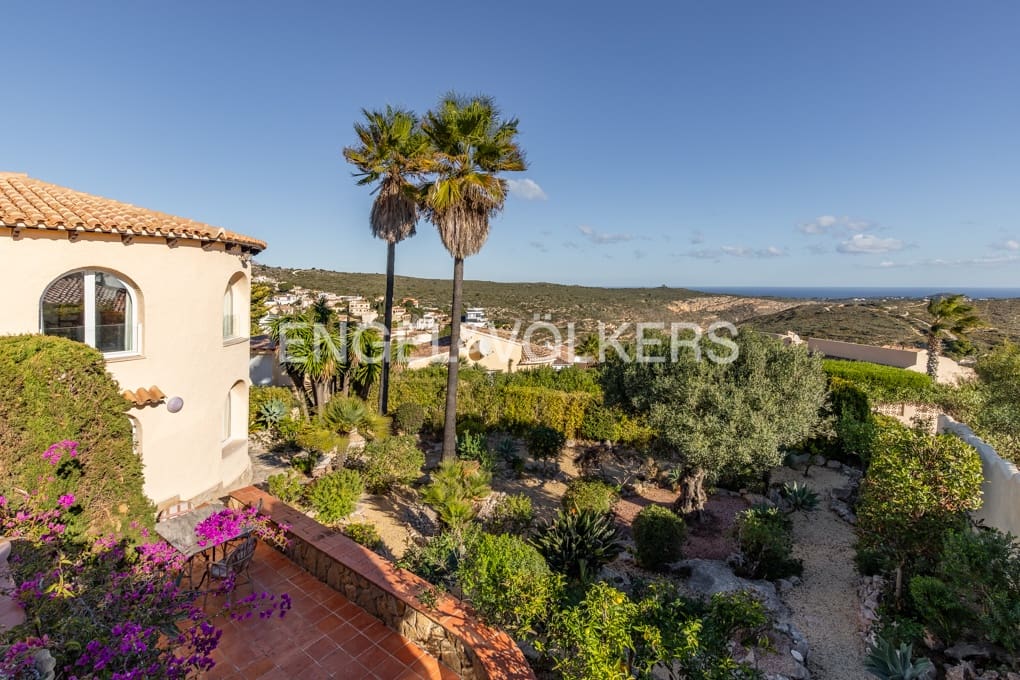 4 bedroom Villa for sale in Cumbre del Sol with pool garage - € 1,198,000 (Ref: 9490932)