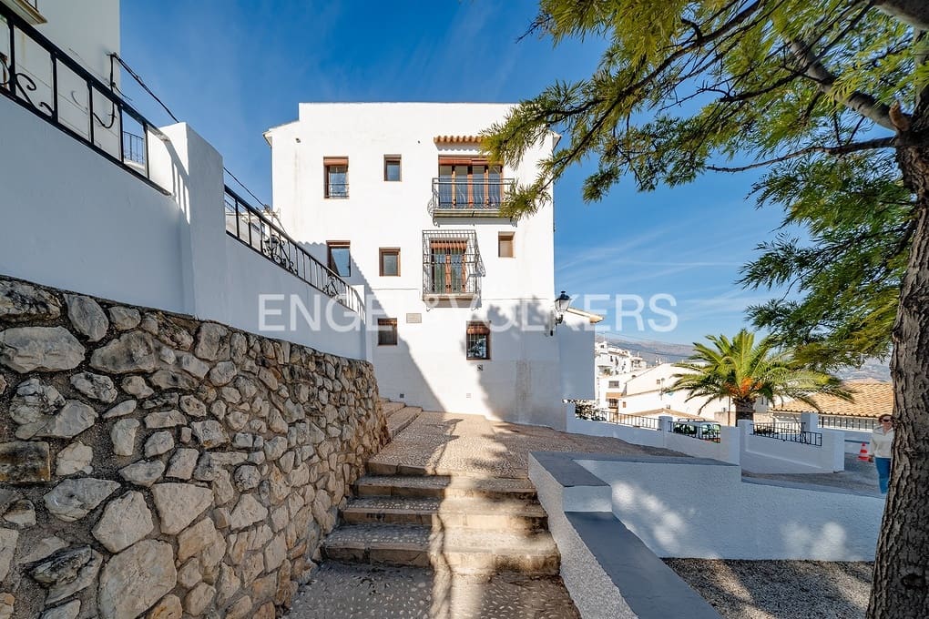 4 quarto Moradia para venda em Altea com garagem - 1 300 000 € (Ref: 9525715)