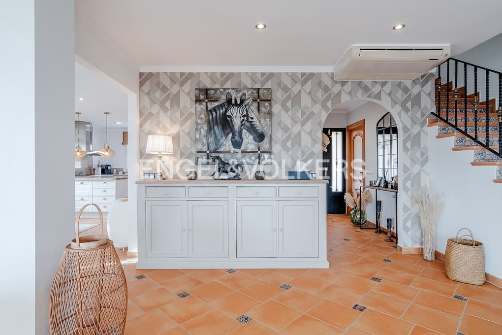 4 soveværelse Villa til salg i Calpe / Calp med swimmingpool garage - € 899.000 (Ref: 9532559)