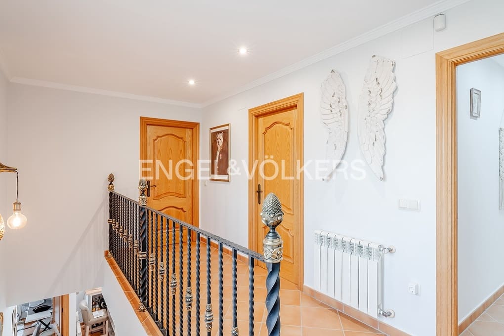 4 soveværelse Villa til salg i Calpe / Calp med swimmingpool garage - € 899.000 (Ref: 9532559)