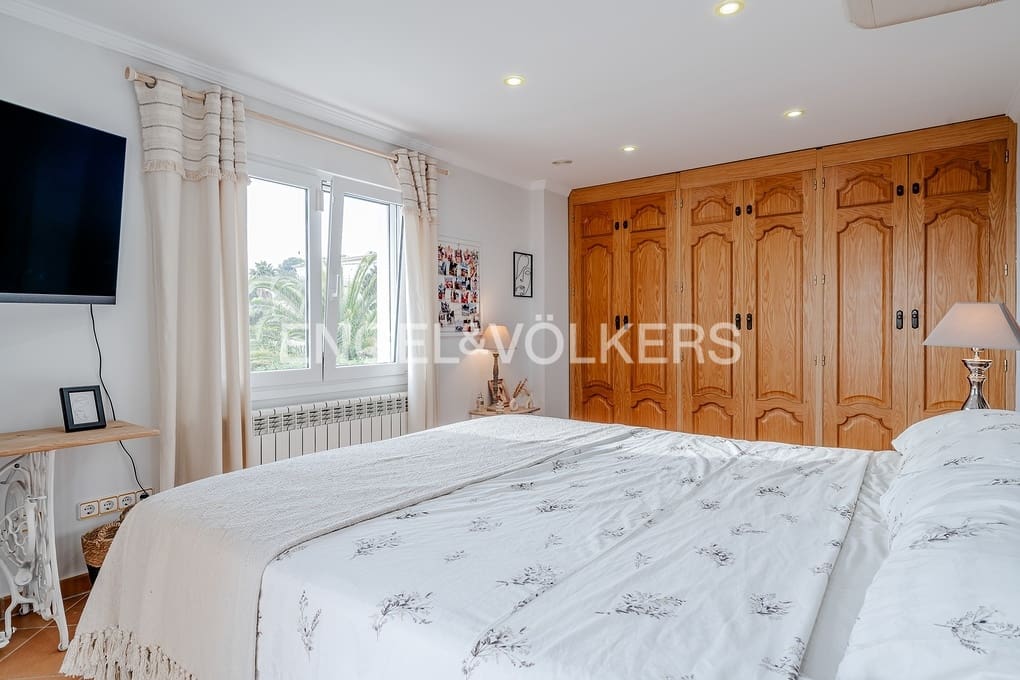 4 soveværelse Villa til salg i Calpe / Calp med swimmingpool garage - € 899.000 (Ref: 9532559)