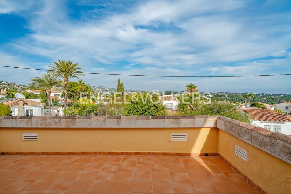 4 soveværelse Villa til salg i Calpe / Calp med swimmingpool garage - € 899.000 (Ref: 9532559)