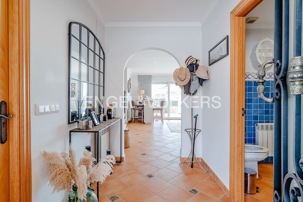 4 soveværelse Villa til salg i Calpe / Calp med swimmingpool garage - € 899.000 (Ref: 9532559)