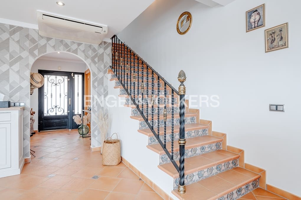 4 soveværelse Villa til salg i Calpe / Calp med swimmingpool garage - € 899.000 (Ref: 9532559)