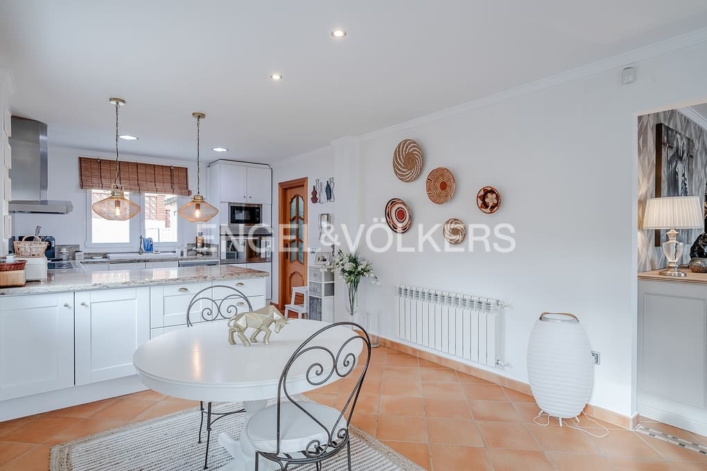 4 soveværelse Villa til salg i Calpe / Calp med swimmingpool garage - € 899.000 (Ref: 9532559)