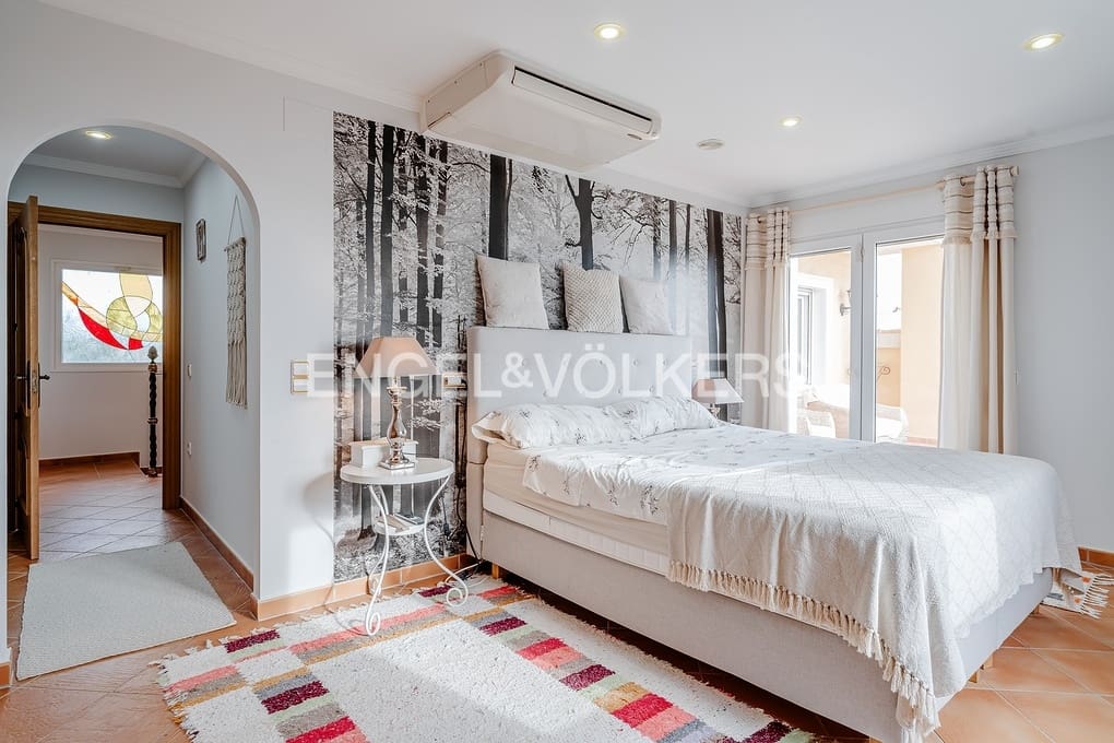 4 soveværelse Villa til salg i Calpe / Calp med swimmingpool garage - € 899.000 (Ref: 9532559)