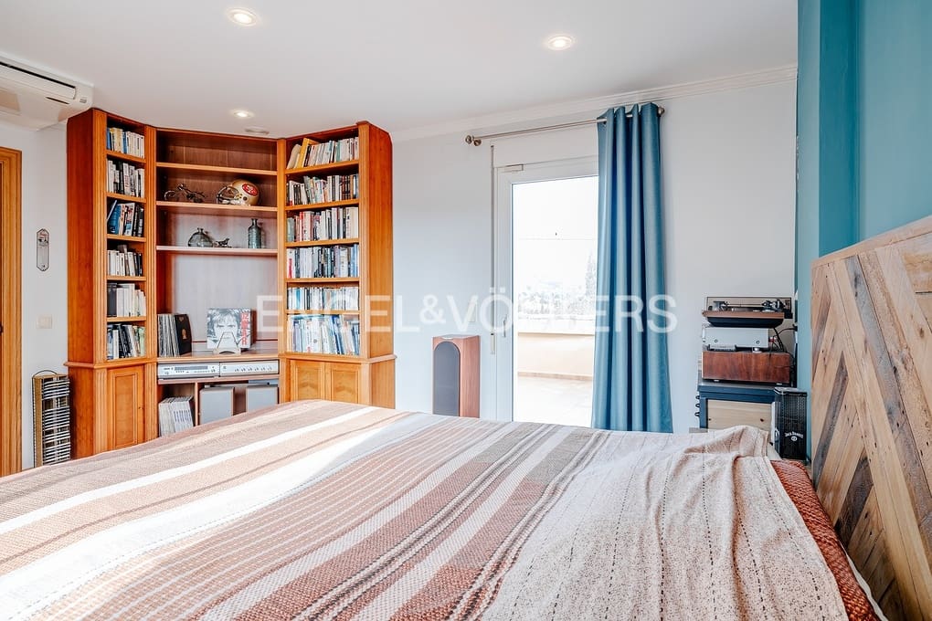 4 soveværelse Villa til salg i Calpe / Calp med swimmingpool garage - € 899.000 (Ref: 9532559)