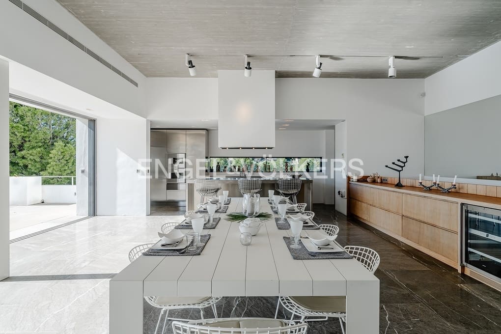 6 makuuhuone Huvila myytävänä paikassa Altea mukana uima-altaan 
autotalli - 4 950 000 € (Ref: 9596786)