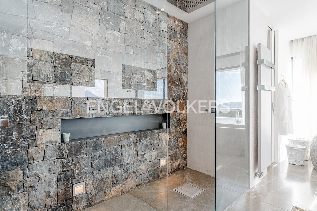 6 makuuhuone Huvila myytävänä paikassa Altea mukana uima-altaan 
autotalli - 4 950 000 € (Ref: 9596786)